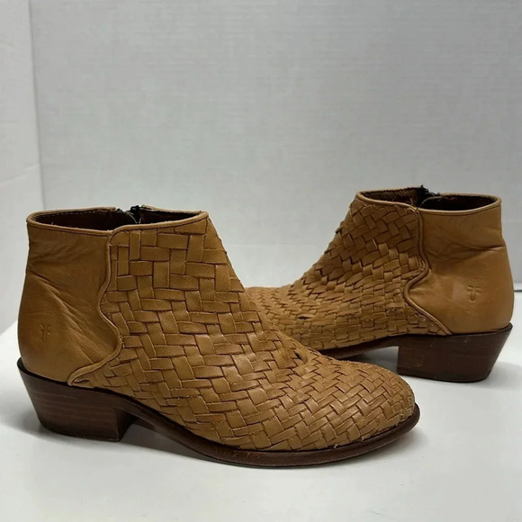Frye Carson Ankle Boots Woven Leather Bootie Size Zip Heeled Tan Brown Size 6.5 - Picture 1 of 10